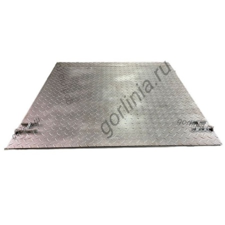 Люк рифленый из нержавеющей стали на петлях с внешними задвижками без газлифтов